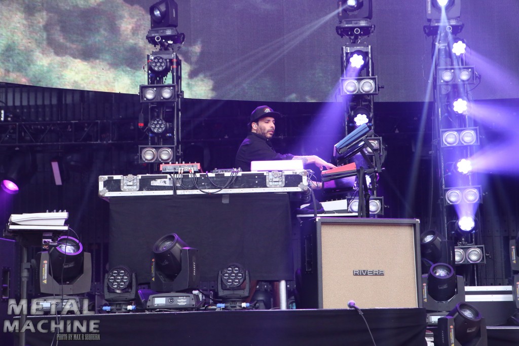 DEFTONES 28
